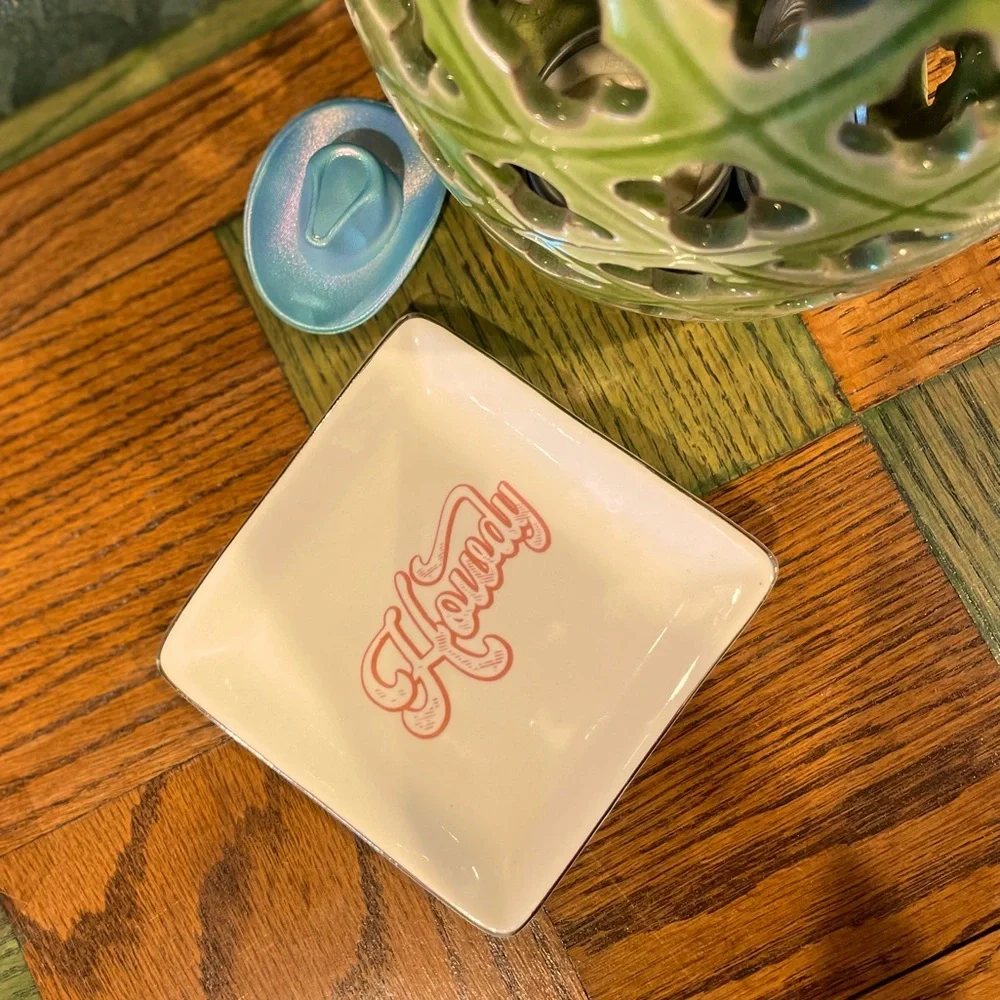 ✅FREE✅ NEW “Howdy” 🤠 cowboy trinket tray ceramic mini plate